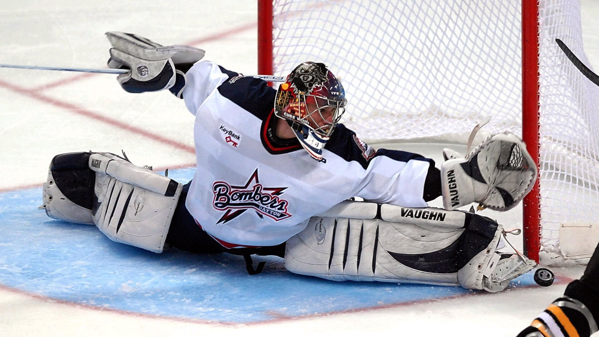 陈佳佩拉卡尼赛后合影传递友谊，陈佳专访